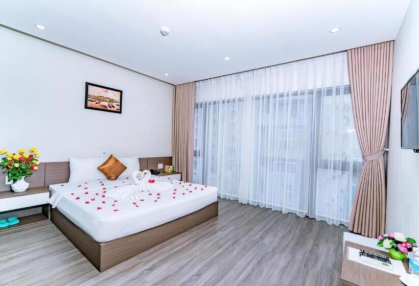 اتاق لوکس با چشم‌انداز دریا, The Shann Hotel Danang