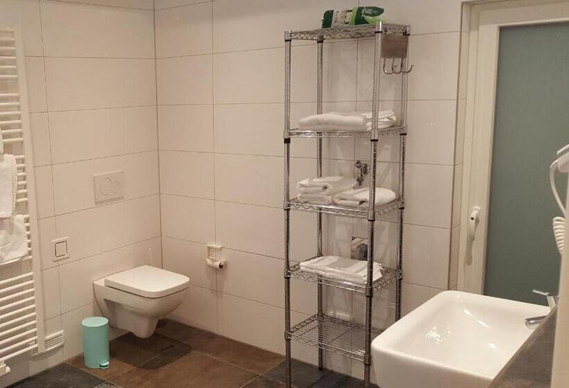 Дом 1 Спальня, Landhotel Battenheimer Hof