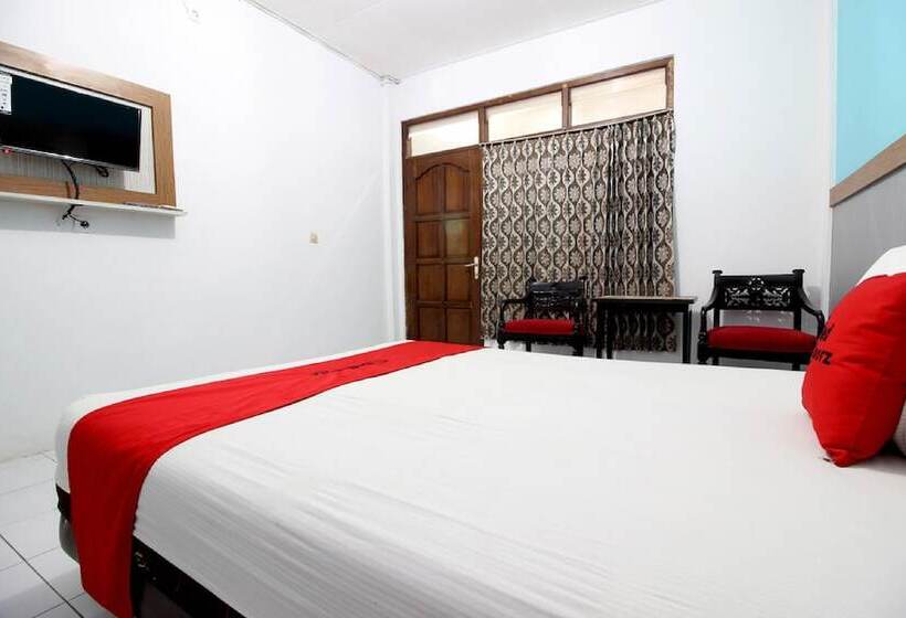 Номер Economy, Reddoorz Plus Syariah Near Lempuyangan Station 3