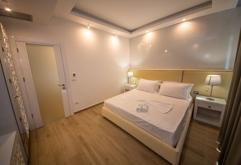 Family Suite, Sole Luna