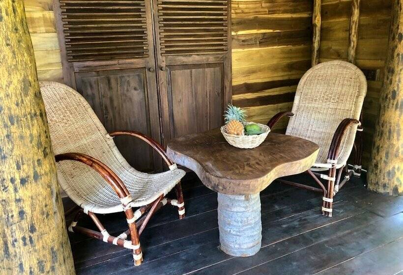 بنگله خانوادگی, Wind Blend Kite Resort