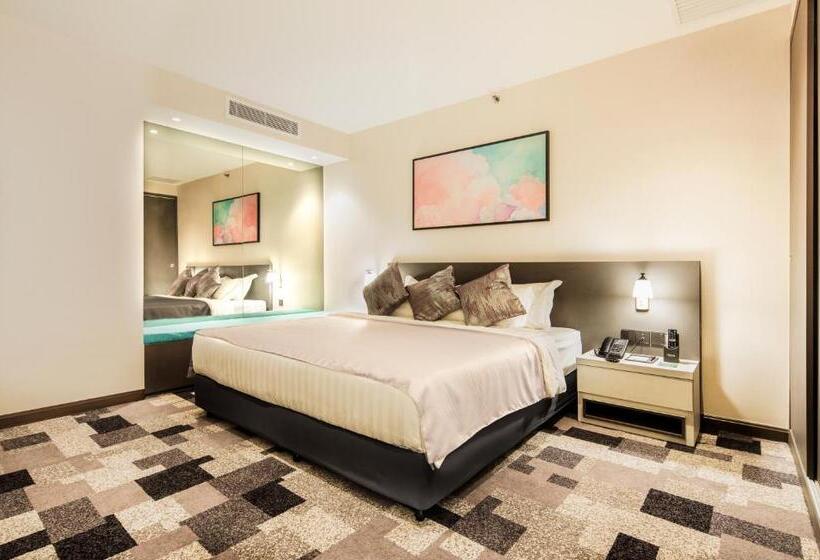 스위트, Trove Johor Bahru