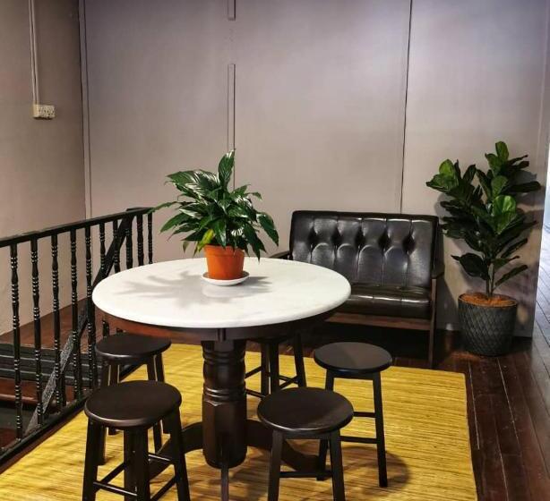 חדר דלוקס, Treehouse Hostel