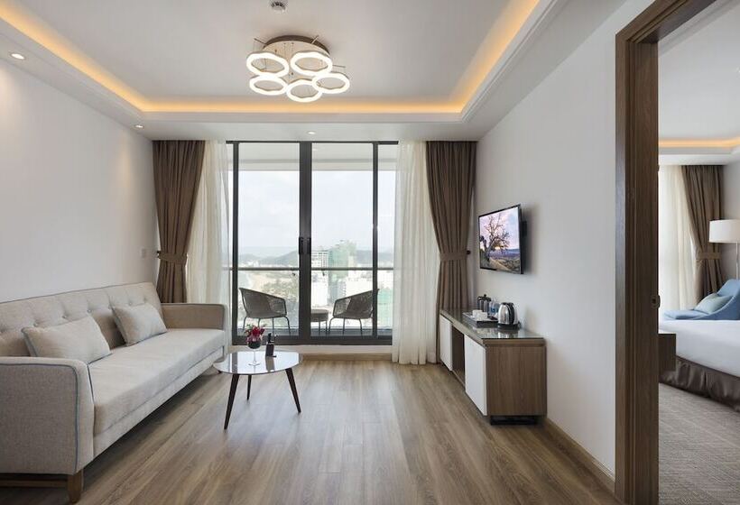 سوییت, Comodo Nha Trang