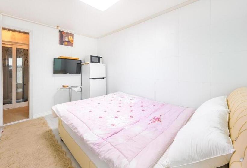 استودیوی استاندارد, Geoje Forest Morning Spa Pension