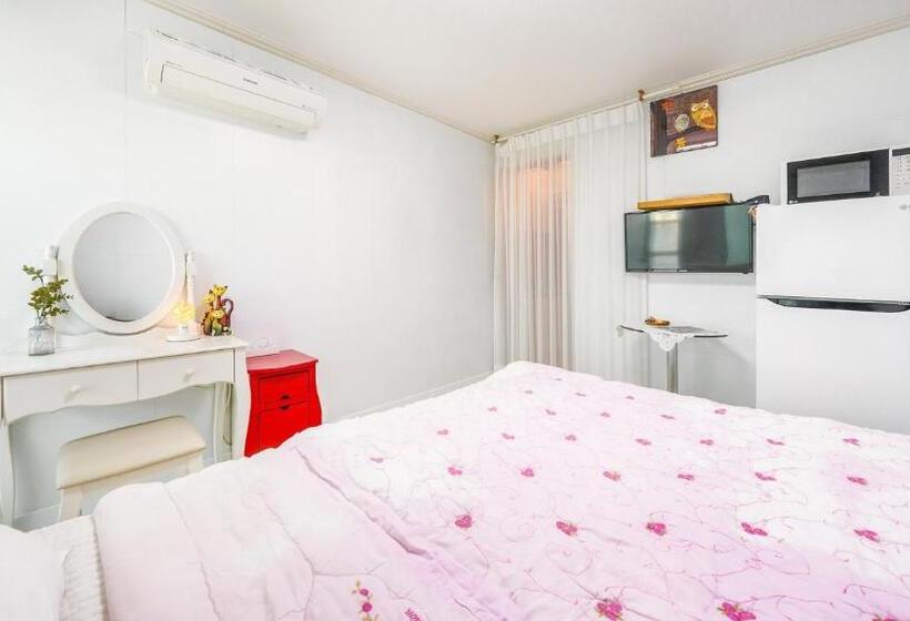 استودیوی استاندارد, Geoje Forest Morning Spa Pension