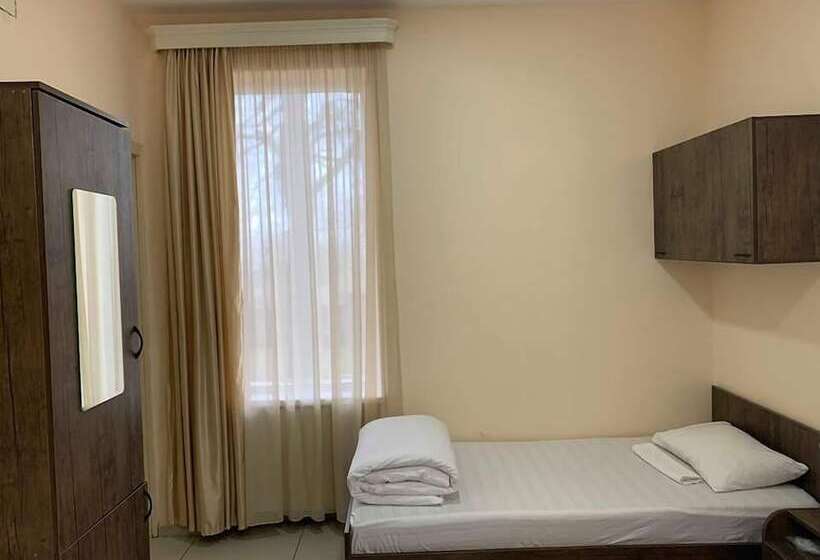 غرفة إقتصادية ثلاثية, Wald Hotel Lagodekhi