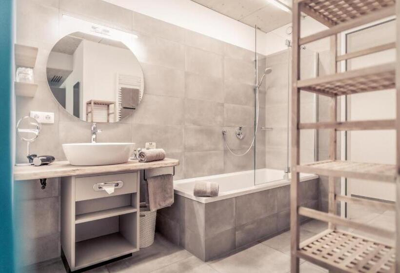 Семейный Номер, Boutique Hotel Lechzeit