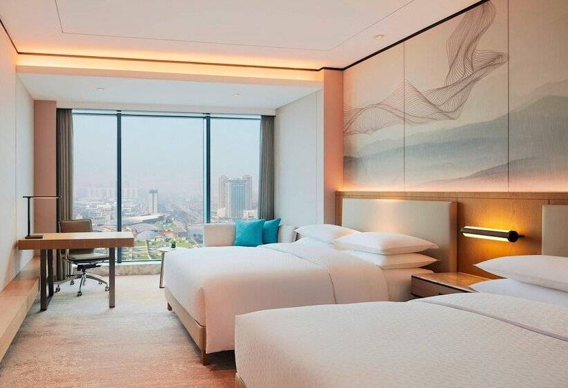 Номер Стандарт 2 Двуспальные Кровати, Four Points By Sheraton Changsha, Meixi Lake