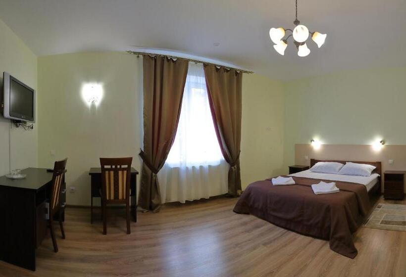 스탠다드 룸, Karpaty