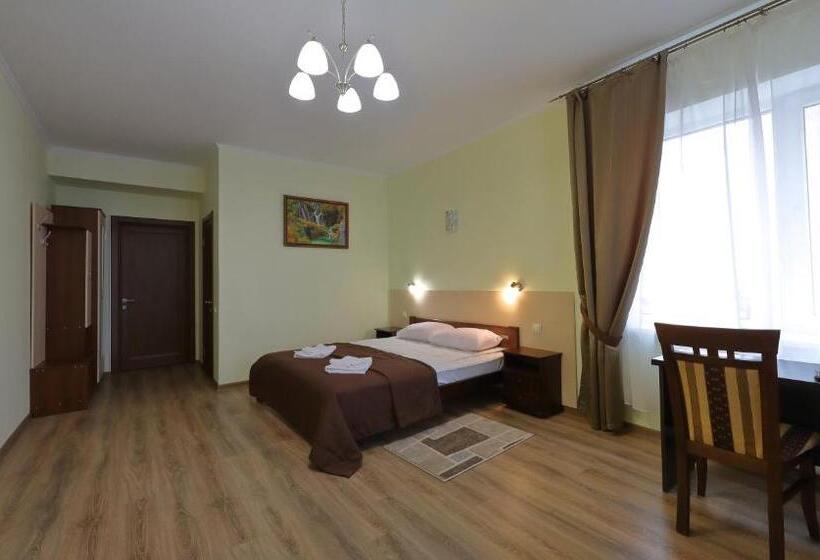 스탠다드 룸, Karpaty
