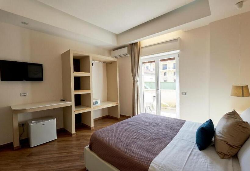 اتاق استاندارد با بالکن, 360 Hospitality