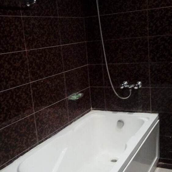 اتاق استاندارد یک نفره, Kourosh