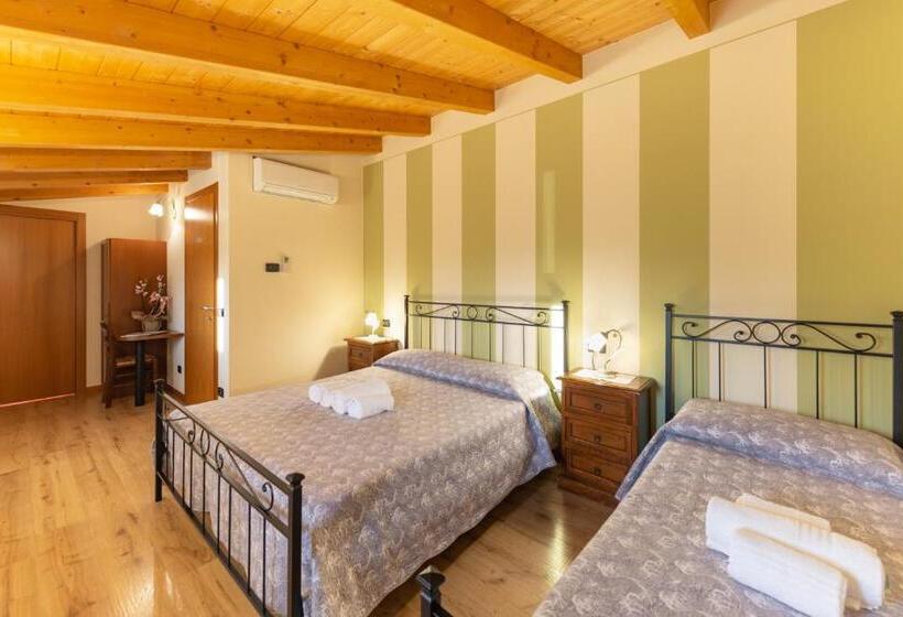 Номер Стандарт Трехместный, B&b Ca Marognole
