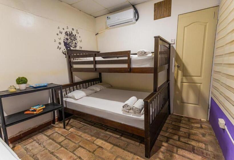 패밀리 룸, Hostel The Pod 33