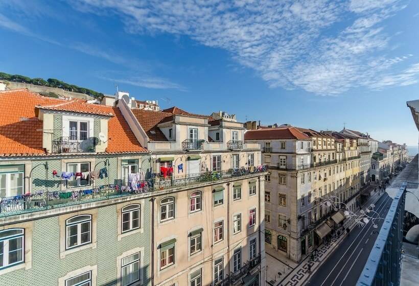 Quarto Familiar Comunicado, Da Baixa