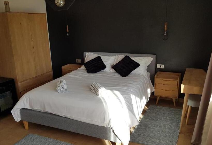 Номер Стандарт с Балконом, Boutique Rooms Luna