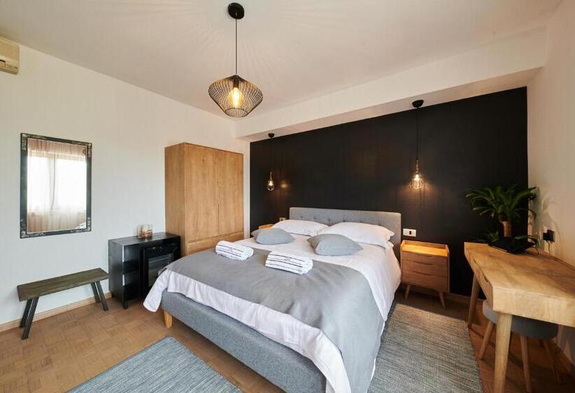 Номер Стандарт с Балконом, Boutique Rooms Luna
