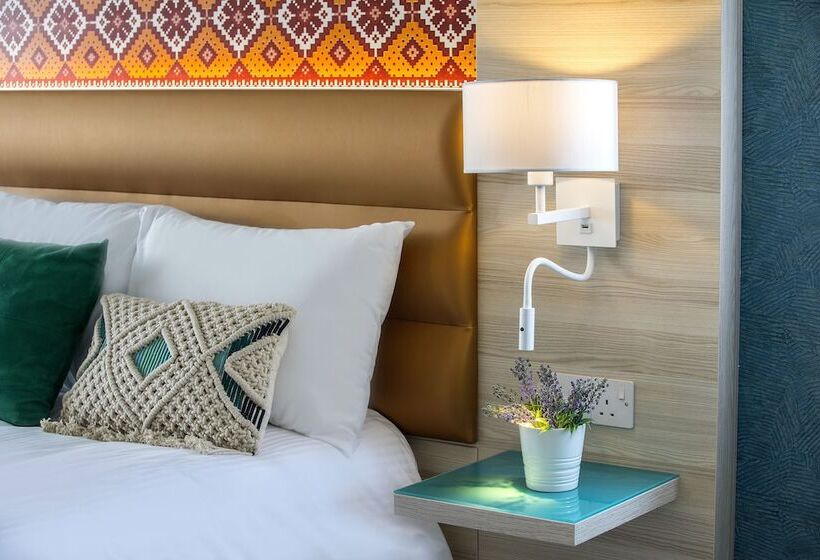 Президентский Люкс, Leonardo Plaza Cypria Maris Beach Hotel & Spa
