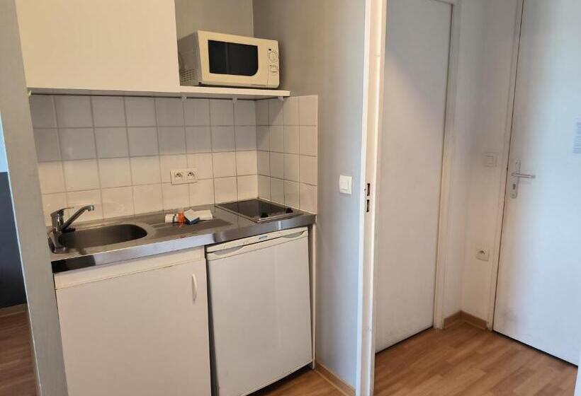 Студио Comfort, City Residence Marseille