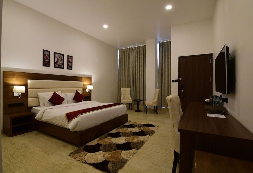 اتاق سوپریور با تخت بزرگ, Park Regis Goa