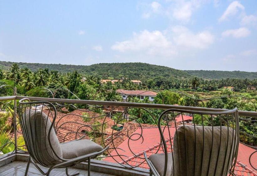 اتاق لوکس با بالکن, Park Regis Goa