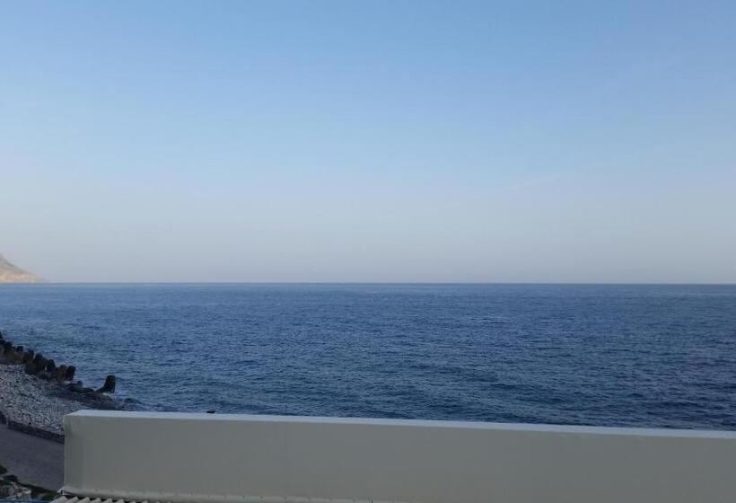 Номер Стандарт Индивидуальный Вид на Море, Tarra