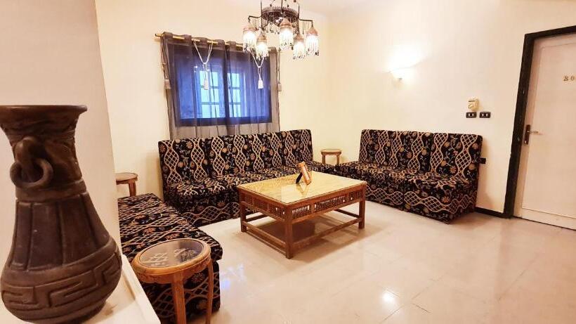 اتاق استاندارد سه تخته با بالکن, Senmut Luxory Rooms