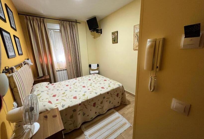 غرفة إقتصادية, Hostal La Colmena