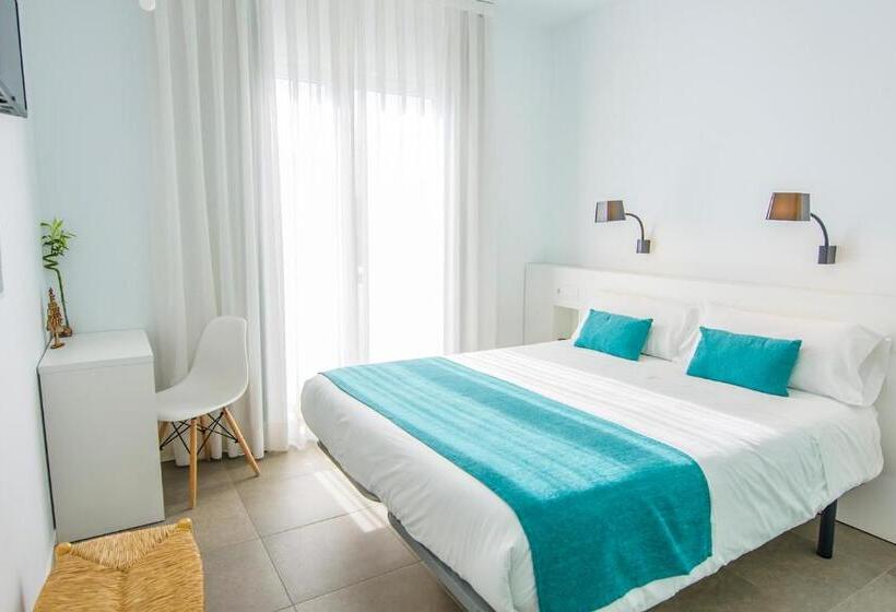 غرفة قياسية مزوَّدة بشُرفة, Hostal La Isla