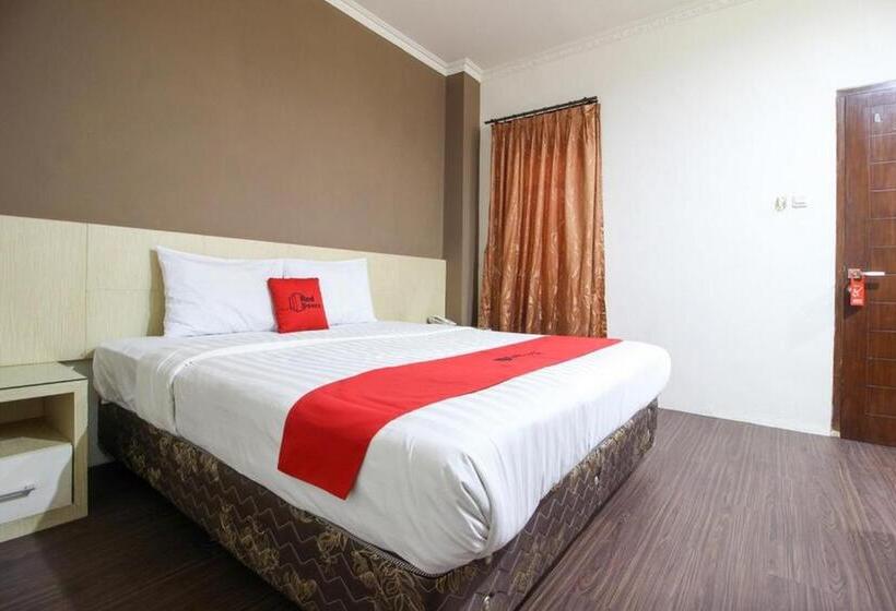 Номер Стандарт, Reddoorz Near Stadion Manahan Solo