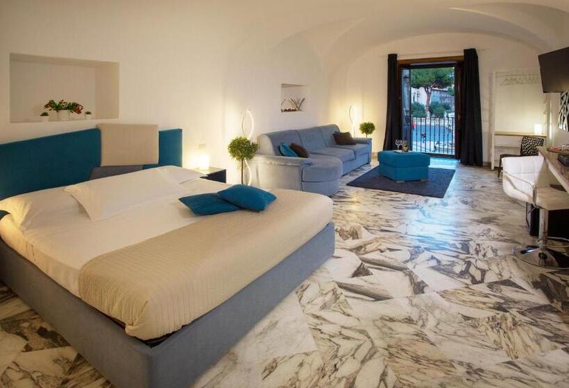 اتاق استاندارد چهارنفره با بالکن, Le Suites Del Duomo House