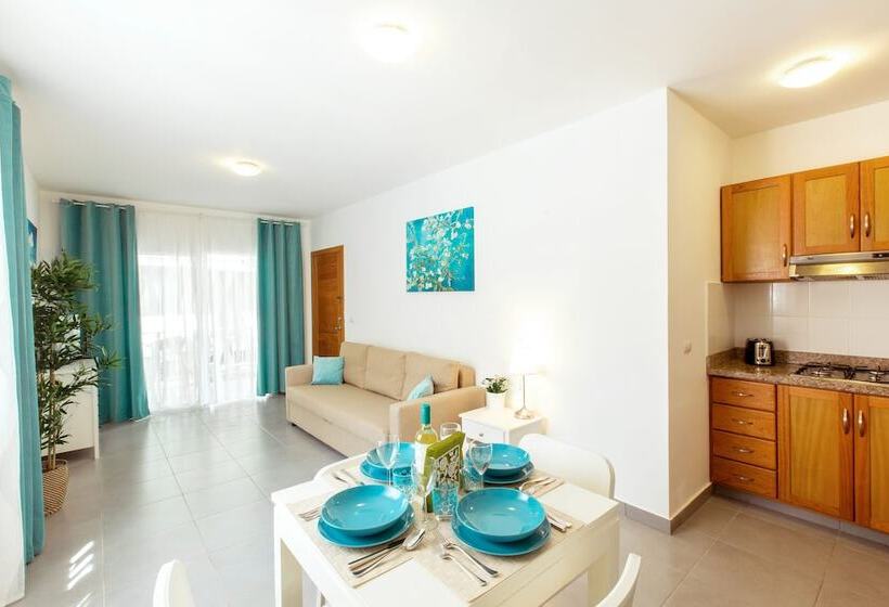 Апартаменты Пентхаус 2 Спальни, Tropicana Suites Deluxe Beach Club & Pool