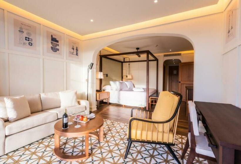 سوییت جونیور با چشم‌انداز دریا, Ocean El Faro Resort - All Inclusive