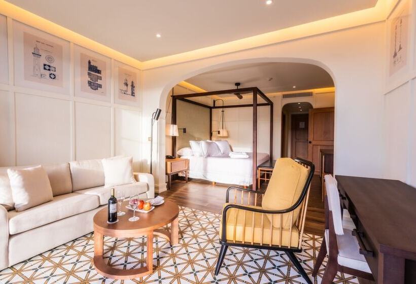 چشمانداز استخر سوئیت جونیور پرستیژ, Ocean El Faro Resort - All Inclusive
