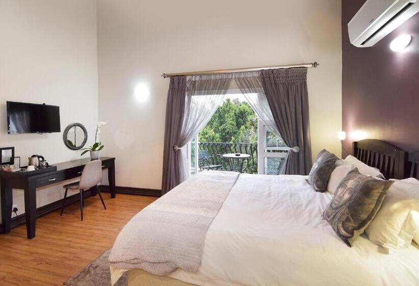 Люкс, Sandown Guest House