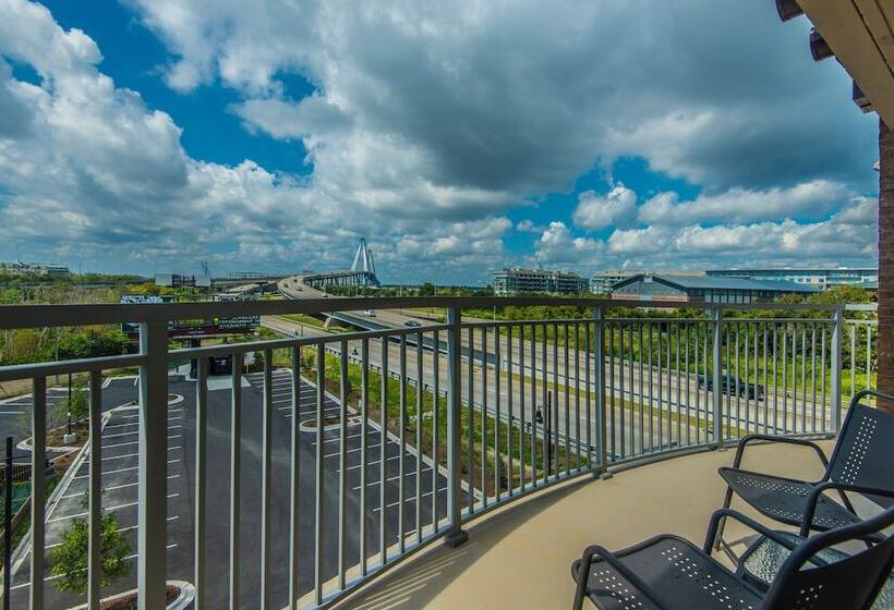 带双人床的标准工作室, Staybridge Suites Charleston   Mount Pleasant, An Ihg