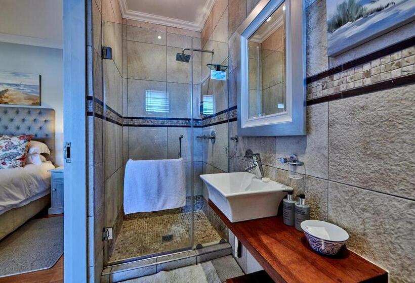 Номер Стандарт, The Hamptons Guest House