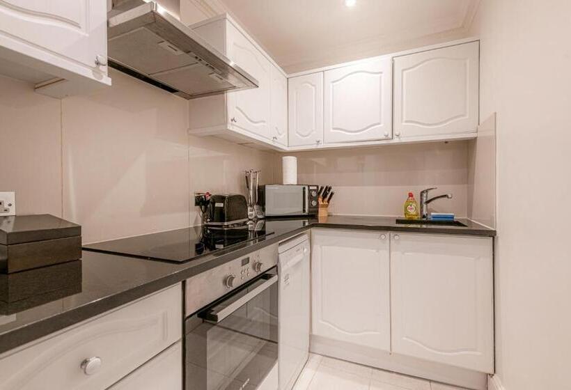 Апартаменты Superior 1 Спальня, Queensgate Court