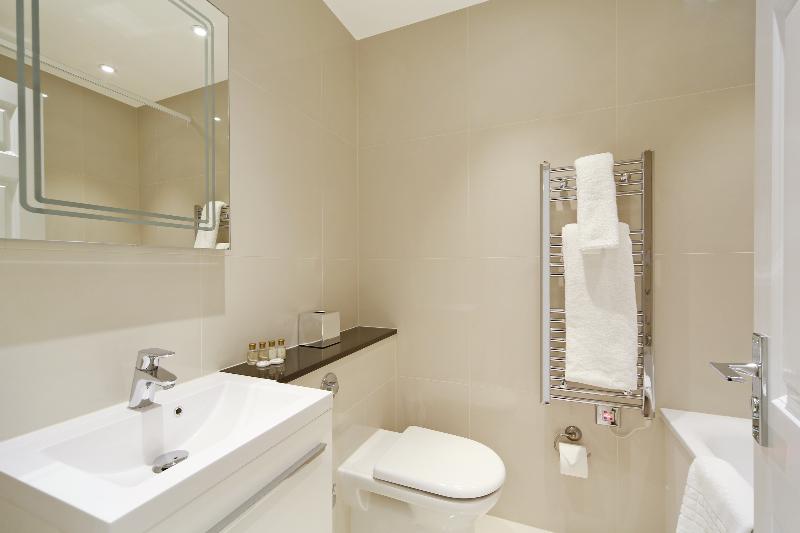 Апартаменты 3 Спальни, Queensgate Court