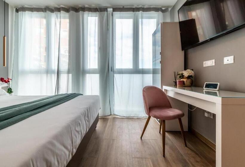 سوییت لوکس, 4 Star Suite Spa   Self Check In