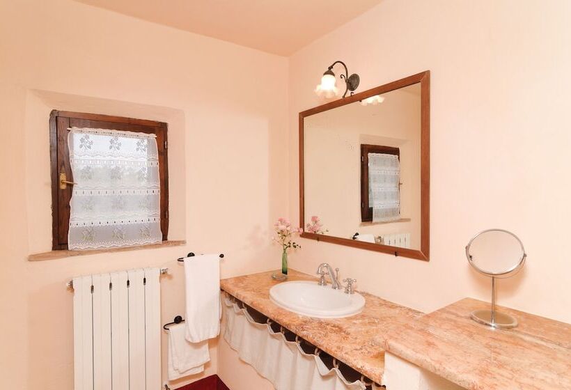 Студия Стандарт, Agriturismo Le Macchie