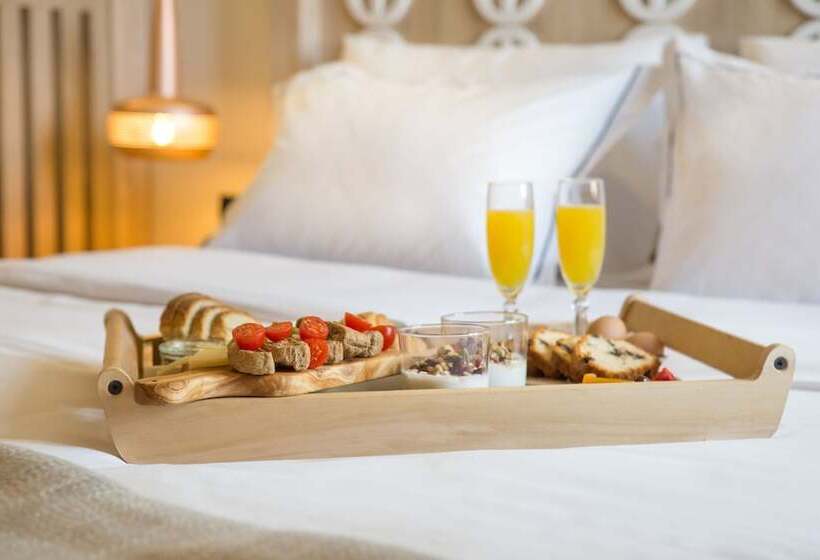 Люкс Повышенной Комфортности, Cressa Suites   Adults Only
