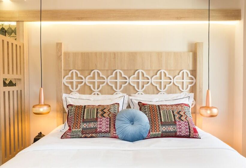 Люкс Повышенной Комфортности, Cressa Suites   Adults Only