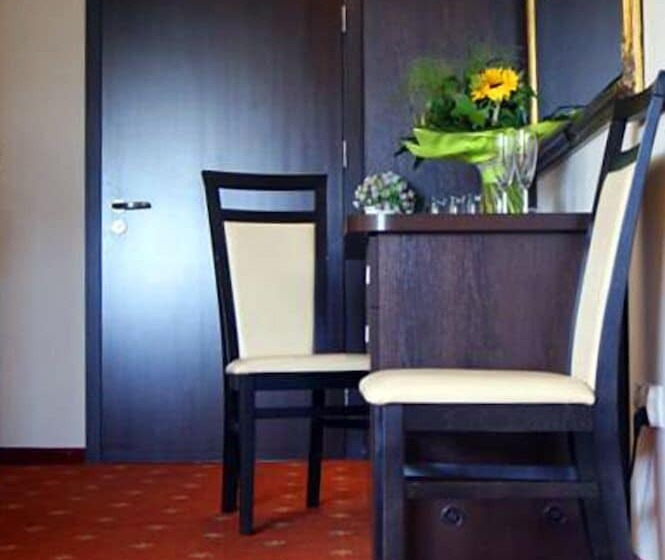 اتاق استاندارد سه نفره, Villa Stella Spa