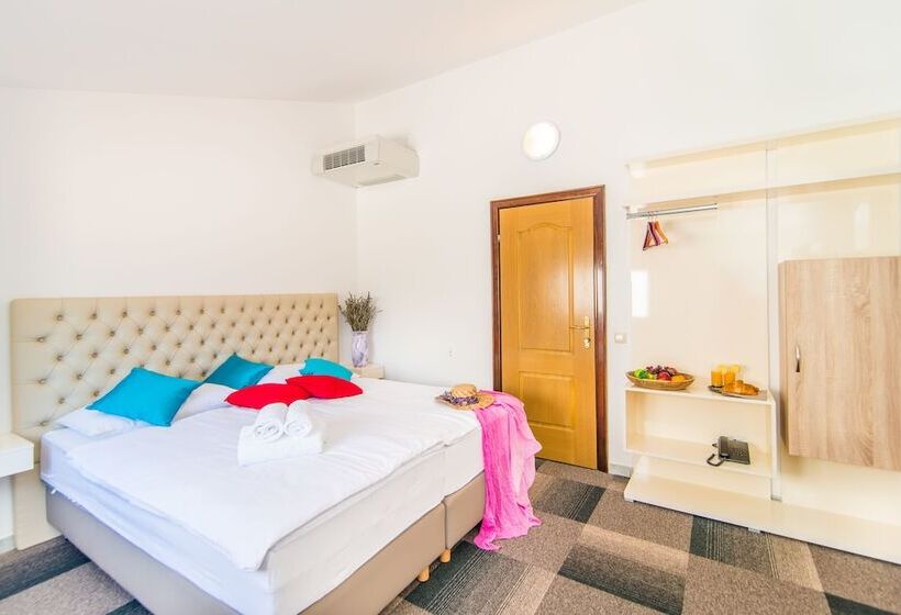 스탠다드 트리플 룸, Apartments And Rooms With Wifi Vrsar, Porec   3007
