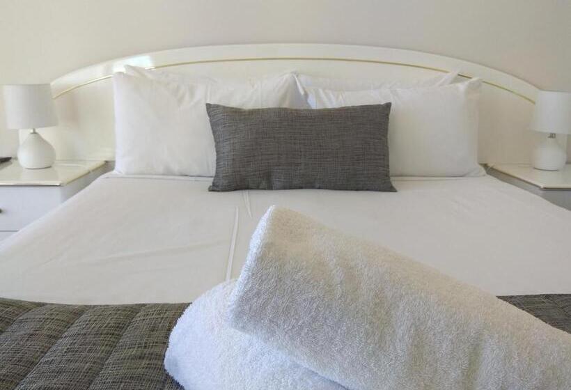 Апартаменты Deluxe 2 Спальни Вид на Море, Meridian Tower Kirra Beach