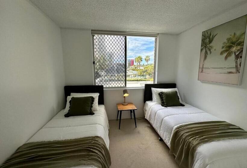 Апартаменты 2 Спальни, Meridian Tower Kirra Beach