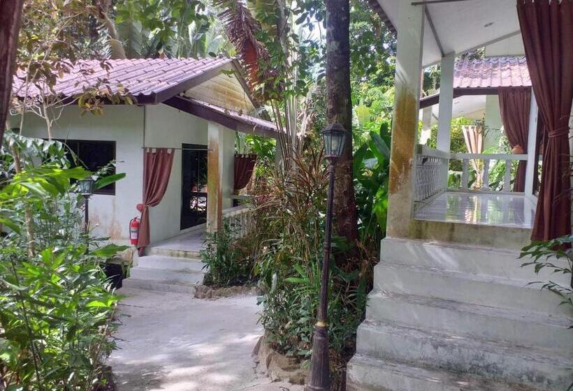 בונגלו עם נוף לבריכה, Kamrai Resort