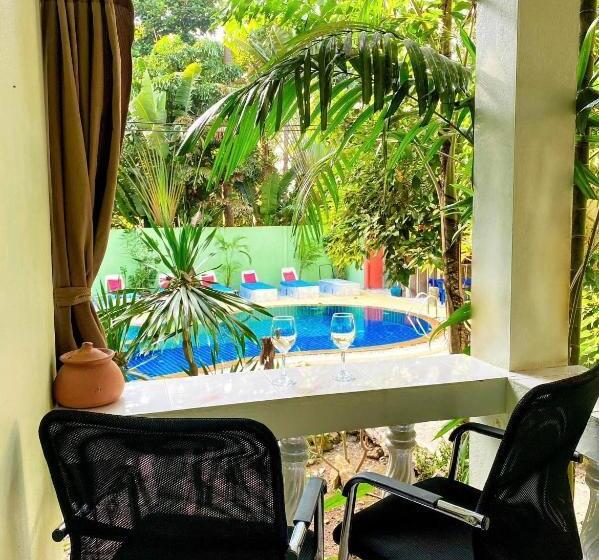 בונגלו עם נוף לבריכה, Kamrai Resort